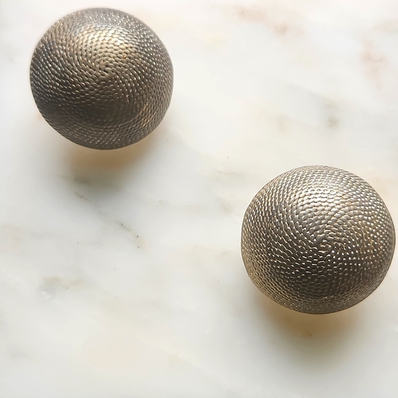 Carolee Jewelry - Carolee Vintage Clip on Earrings